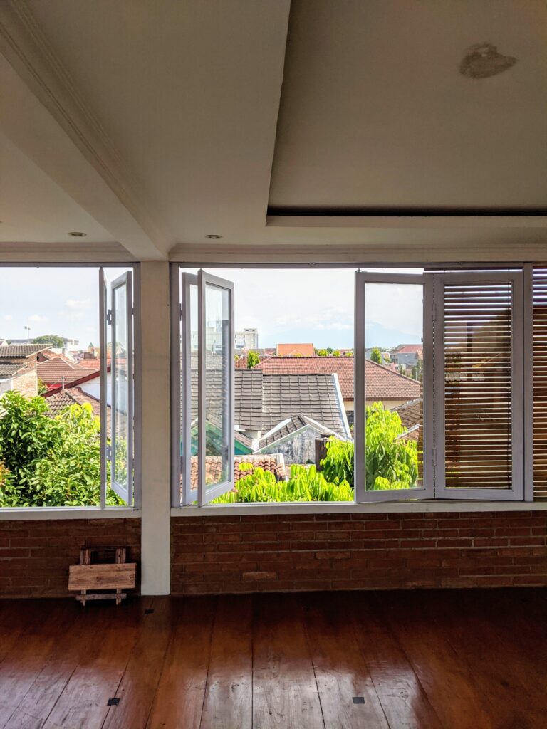 Tampak dari dalam ruang serbaguna