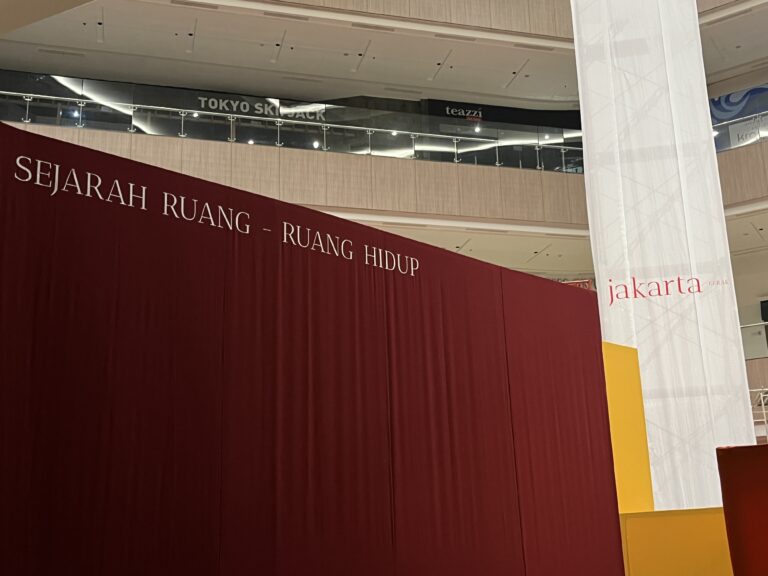 Salah satu sisi pameran