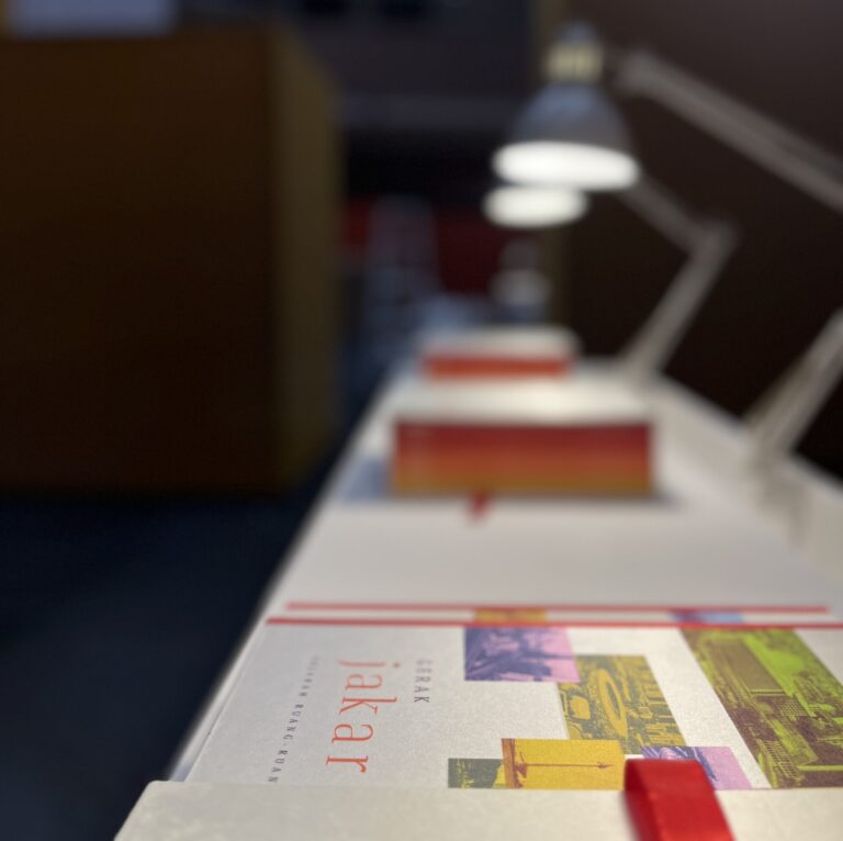 Display buku